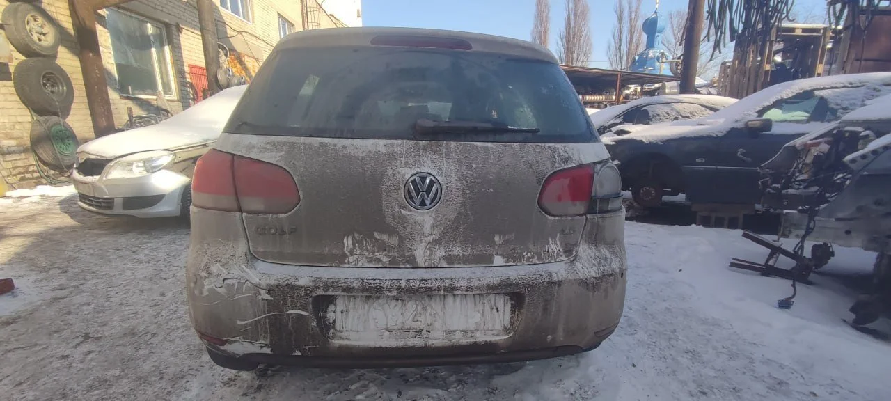 Продажа Volkswagen Golf 1.6 (102Hp) (BSE) FWD AT по запчастям