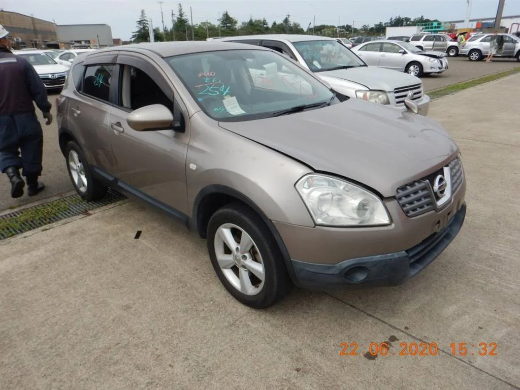 Продажа Nissan Qashqai 2.0 (141Hp) (MR20DE) FWD CVT по запчастям