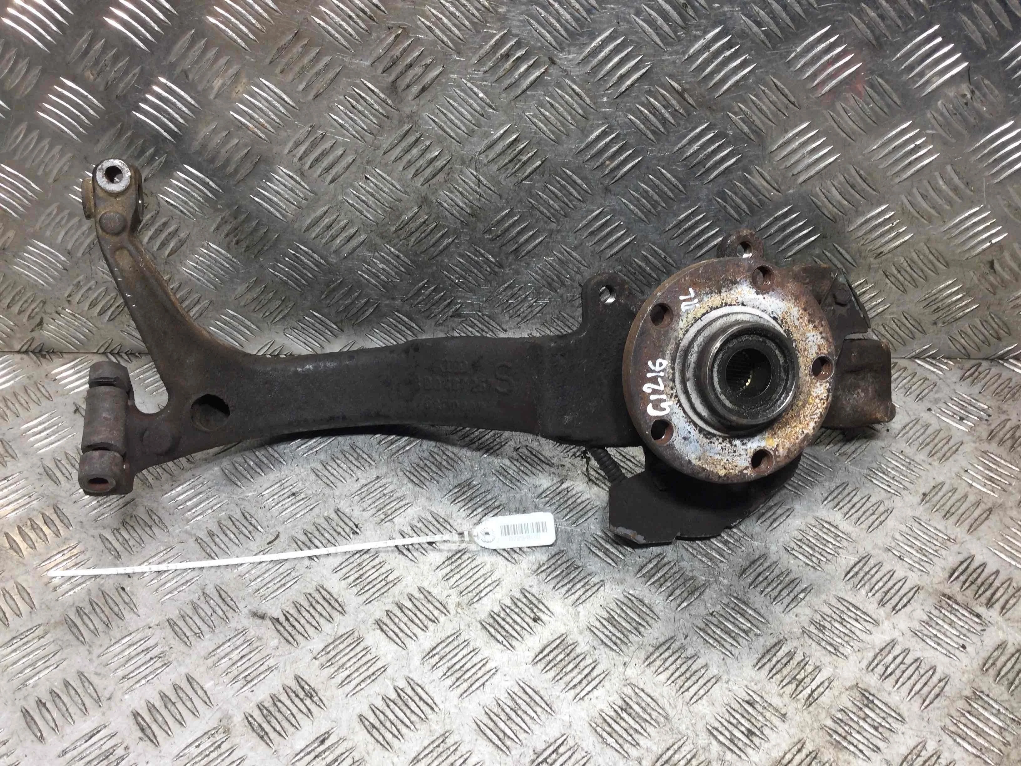 Ступица передняя левая Audi A4 B5 (1994-1999) бензин 1.8 i Механика Седан