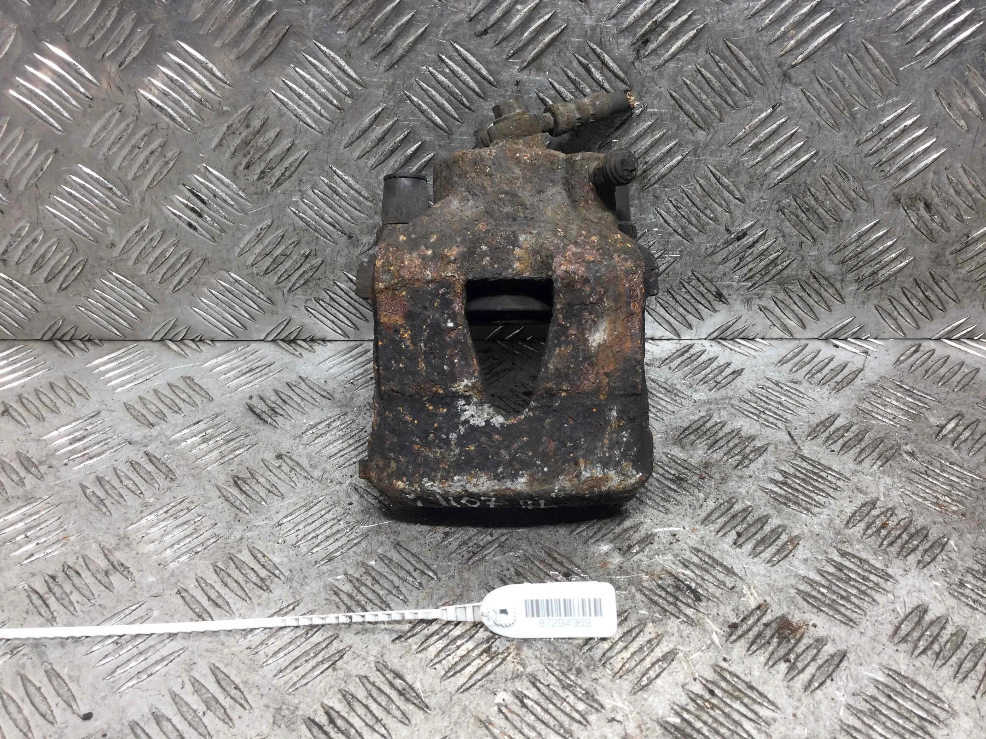 Суппорт передний левый Volkswagen Polo 4 поколение (2001-2005) бензин 1.2 i Механика Х/б