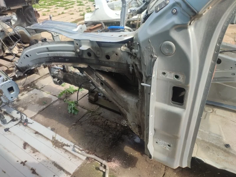 Четверть кузова (лонжерон) VW Touareg GP -Line 2009 7L