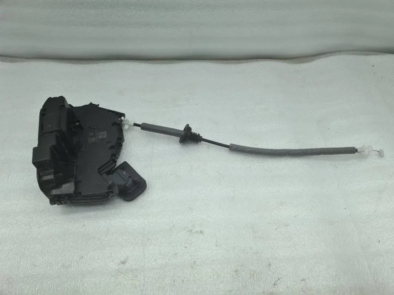 Замок двери Skoda Karoq 2019 NU7