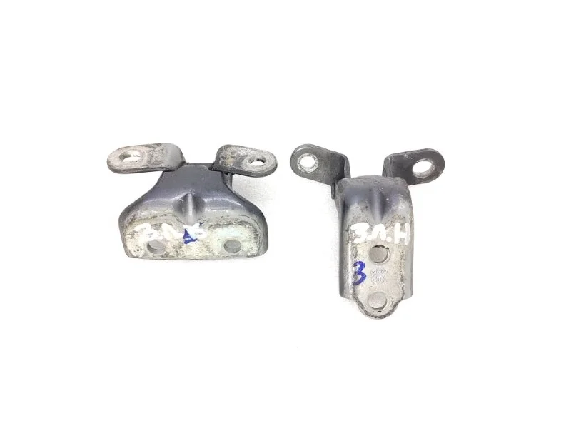 Петля двери Kia Ceed 2012 JD