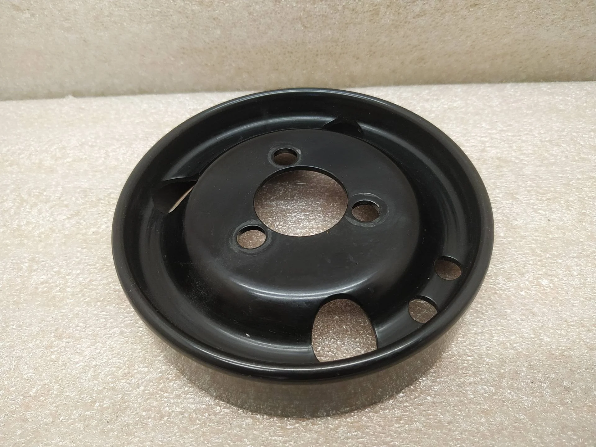 шкив помпы Volkswagen Touareg 2 7P6 2012