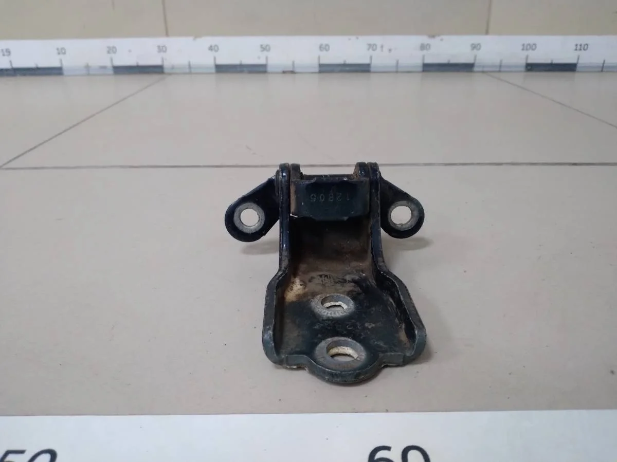 Петля двери Chevrolet Captiva C100 2006-2011