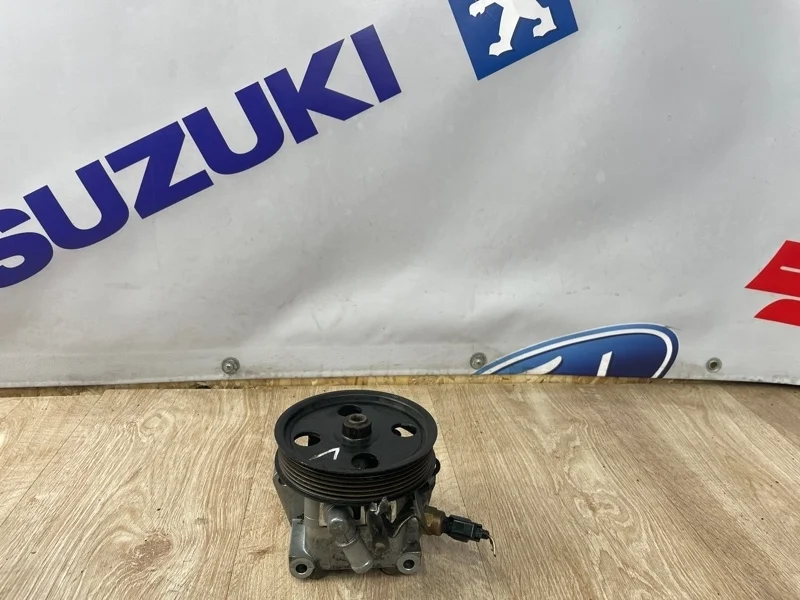 Насос гидроусилителя руля FORD FOCUS 2 2009