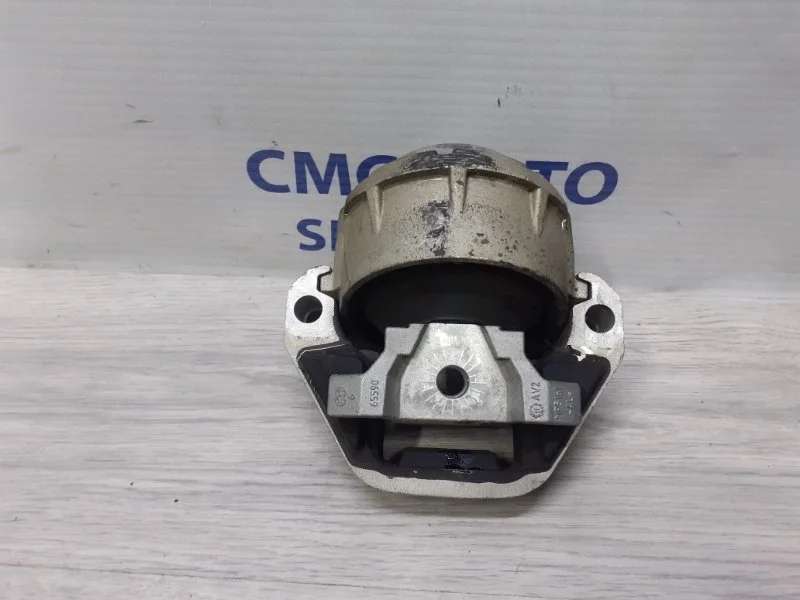 Опора ДВС Audi A6 Allroad 2013 4G0199381MM C7 3.0 CGW, правая