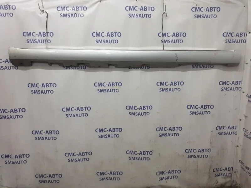 Накладка порога Audi A8 2010 4H0853860DGRU D4 3.0 CGW, правая