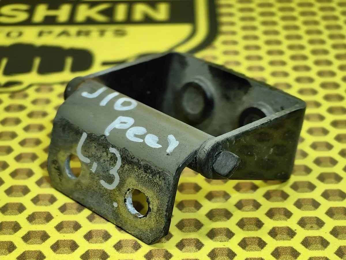 Петля багажника Nissan QASHQAI 2011 J10