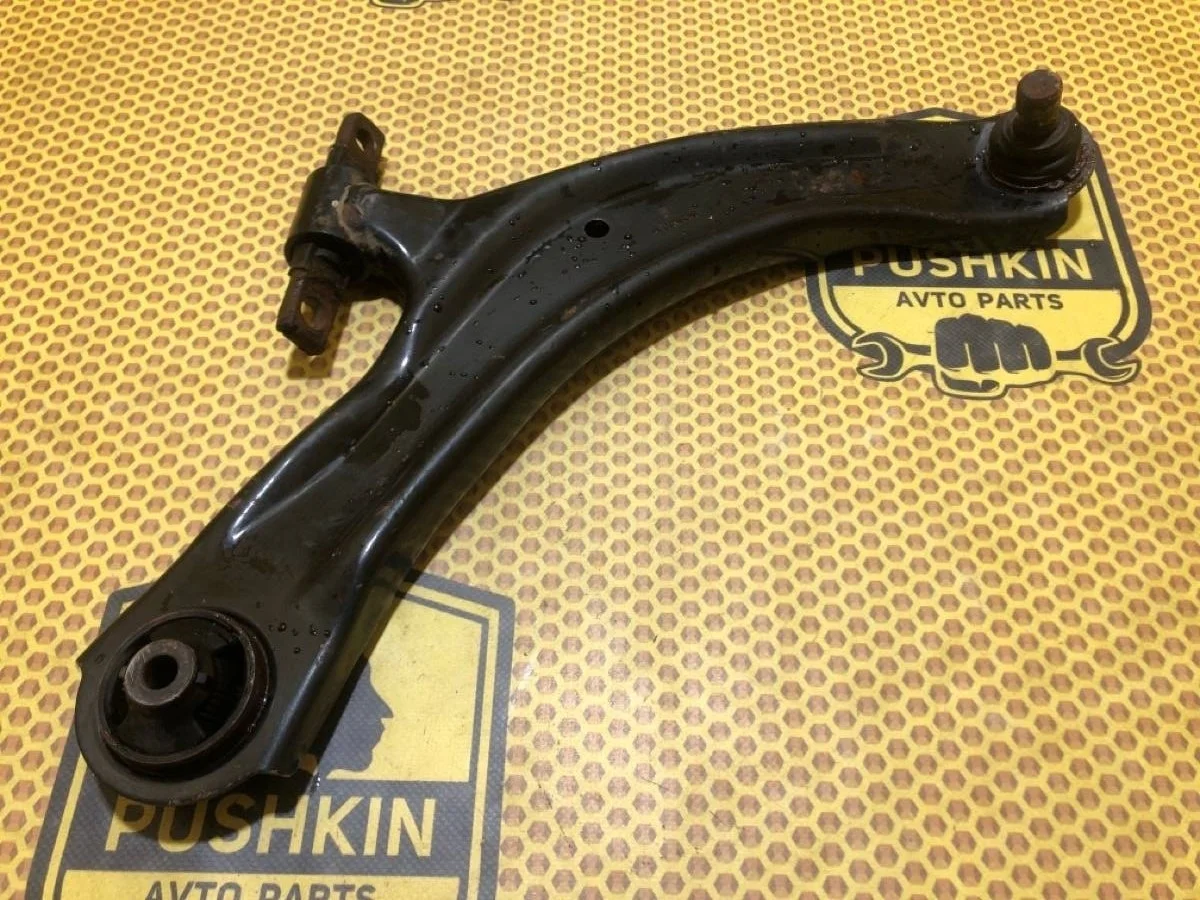 Рычаг нижний Nissan QASHQAI 2011 J10