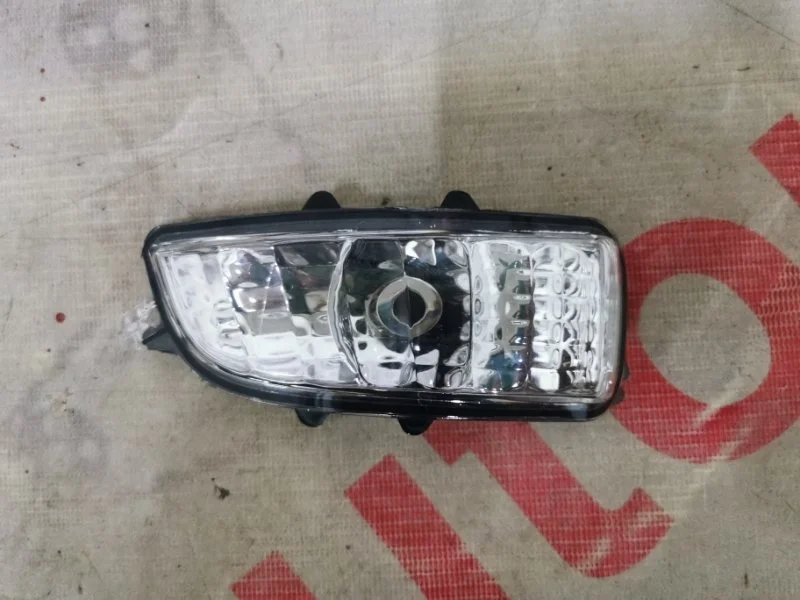 Поворотник зеркало VOLVO S40