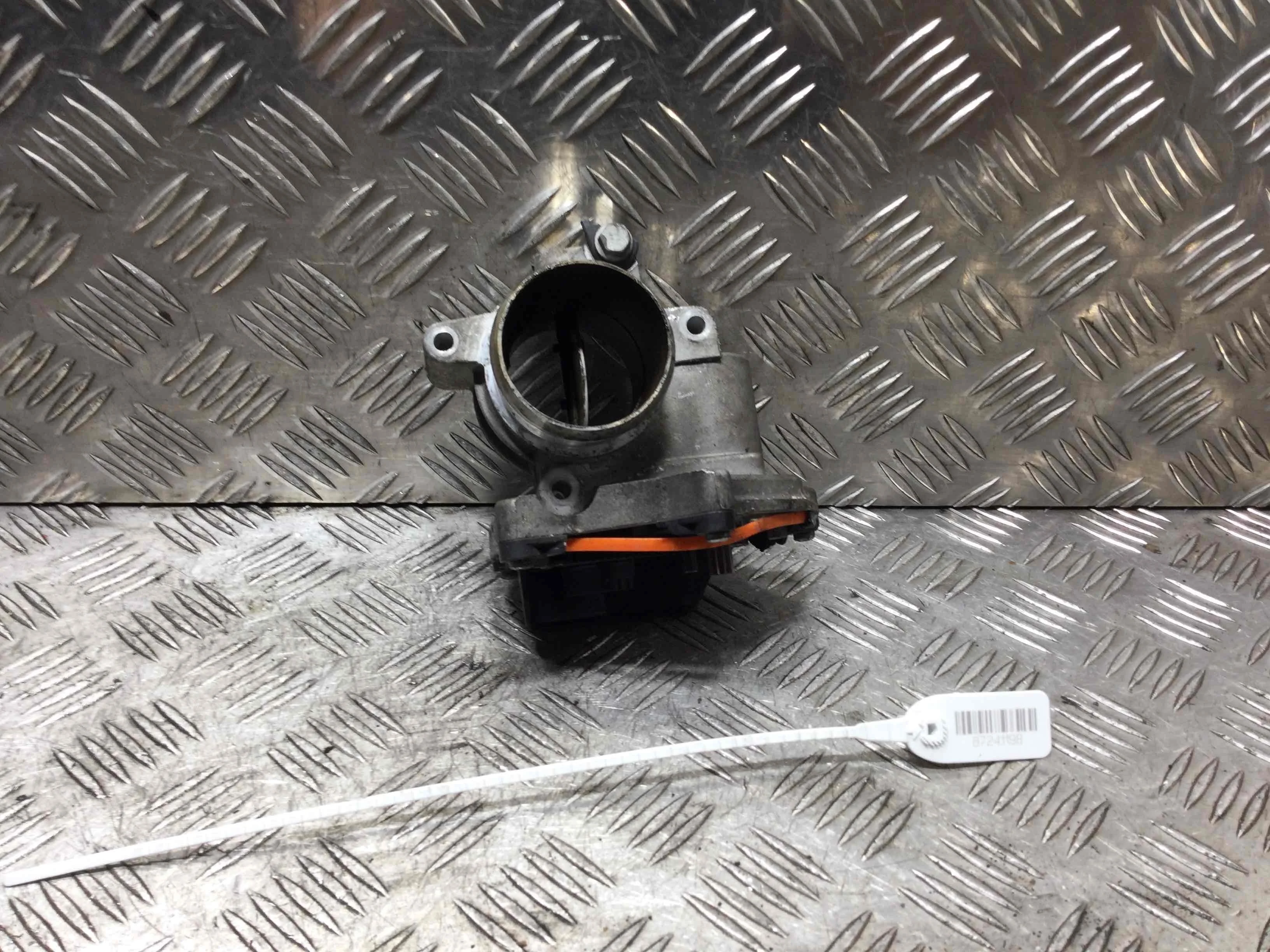 Заслонка дроссельная Volkswagen Golf 6 поколение (2008-2015) дизель 1.6 TDI Механика Х/б