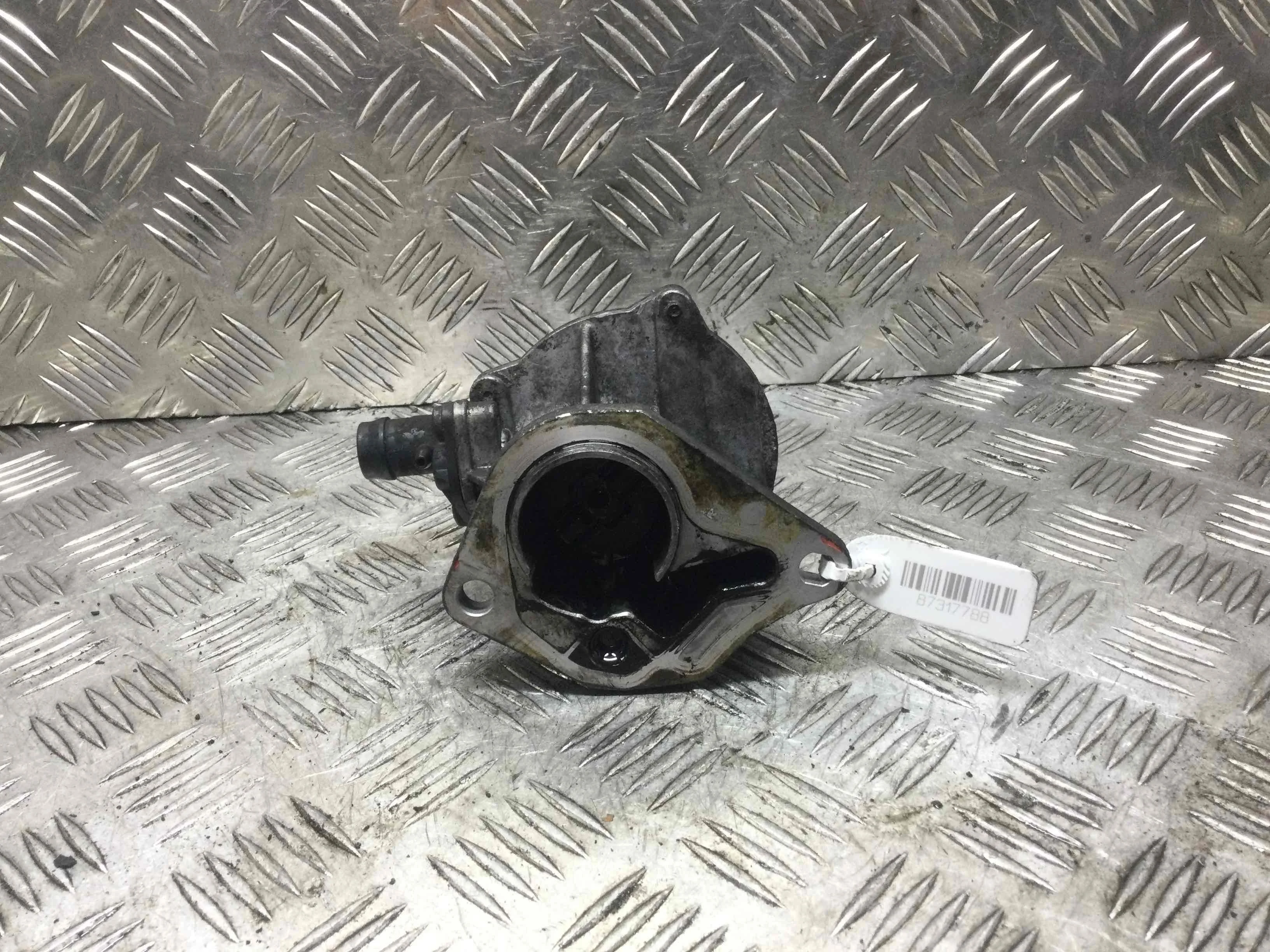 Насос вакуумный Opel Vivaro A (2001-2014) дизель 1.9 CDTi Механика Микроавтобус