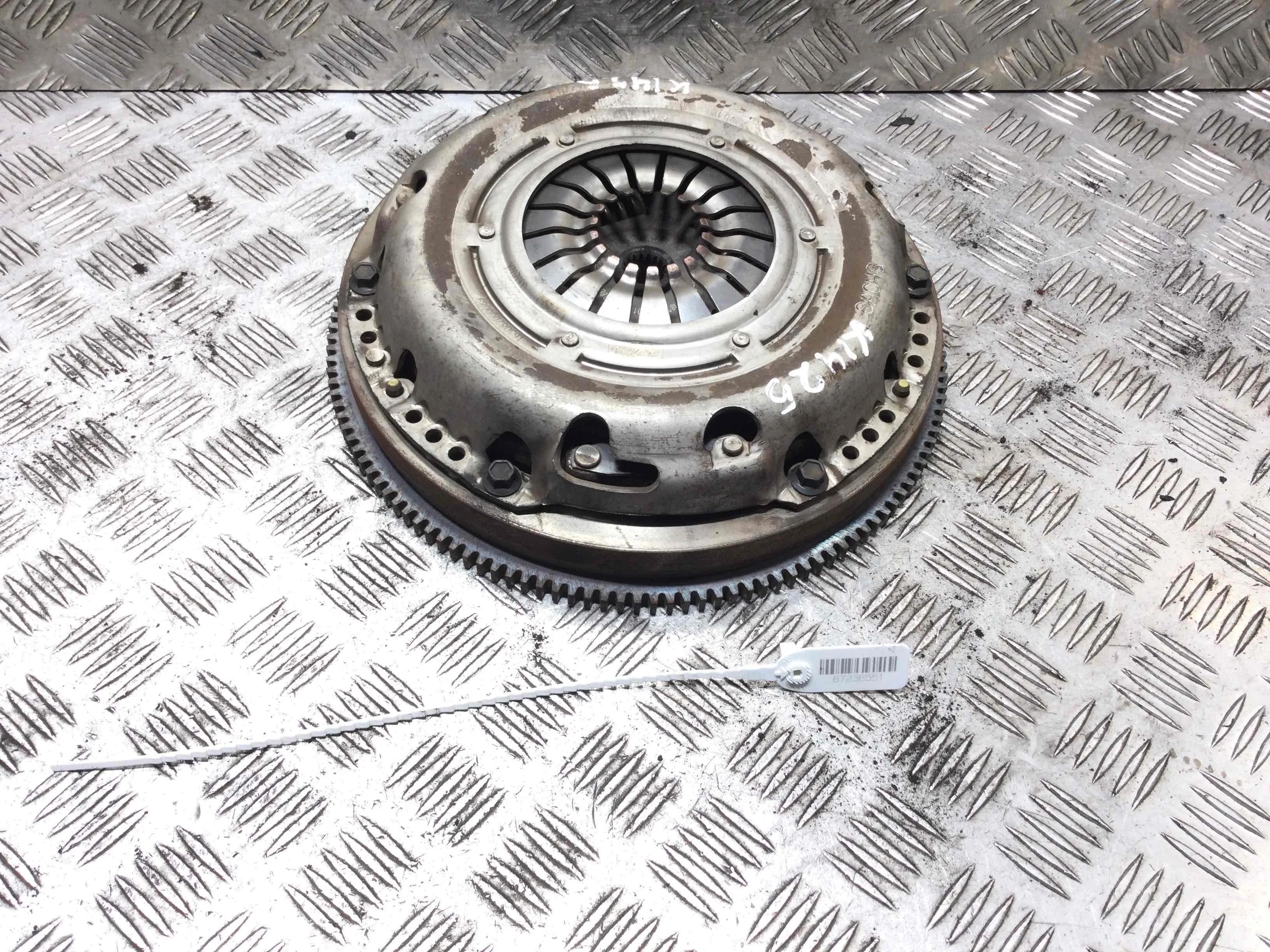 Маховик Ford C-MAX 1 поколение [рестайлинг] (2007-2010) бензин 1.6 i Механика