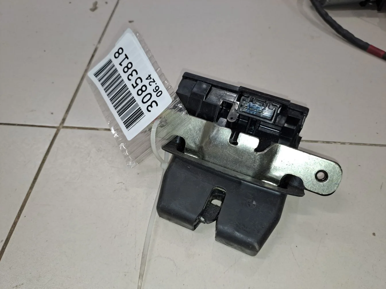 Замок багажника для Ford Fiesta Mk6 2008-2019