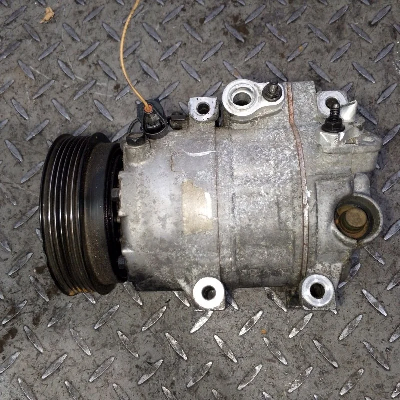 Компрессор кондиционера Hyundai Santa Fe 2006 977012B151 2 2.2 D4EB