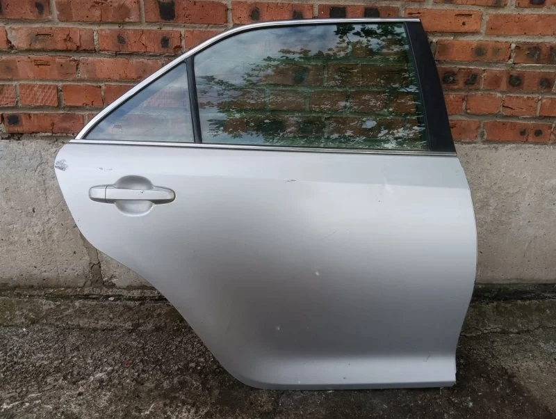 Дверь задняя правая Toyota Camry V50/V55 2ARFE