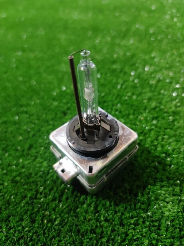 Лампа ксеноновая BMW 335i 2011 E90