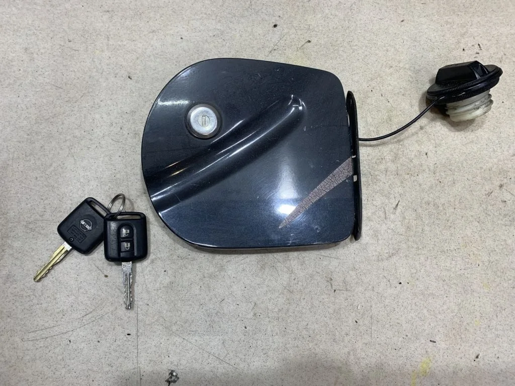 Лючок бензобака Nissan Qashqai J11 Кашкай