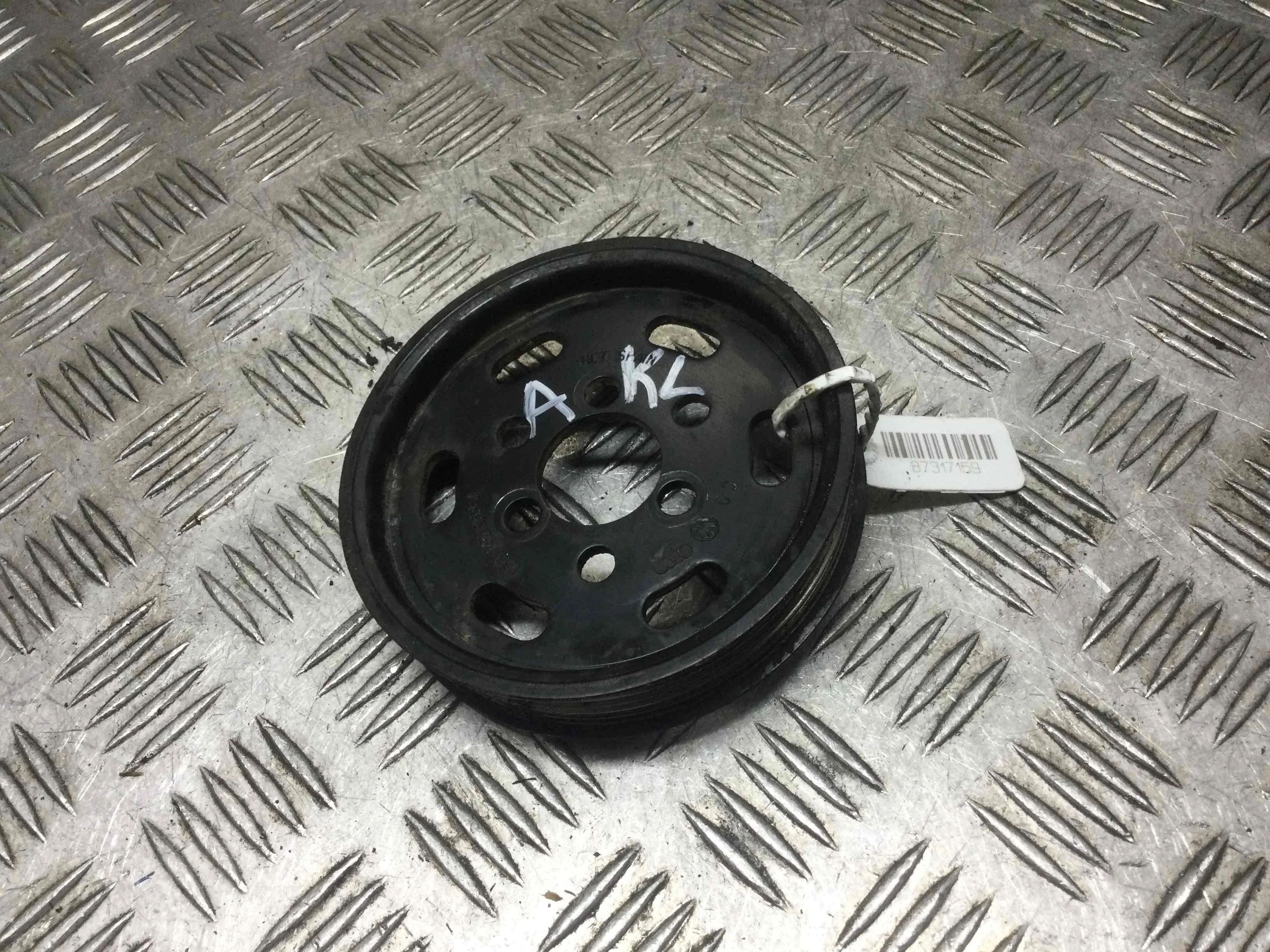 Шкив насоса гидроусилителя Volkswagen Golf 4 поколение (1997-2004) бензин 1.6 i Механика Х/б