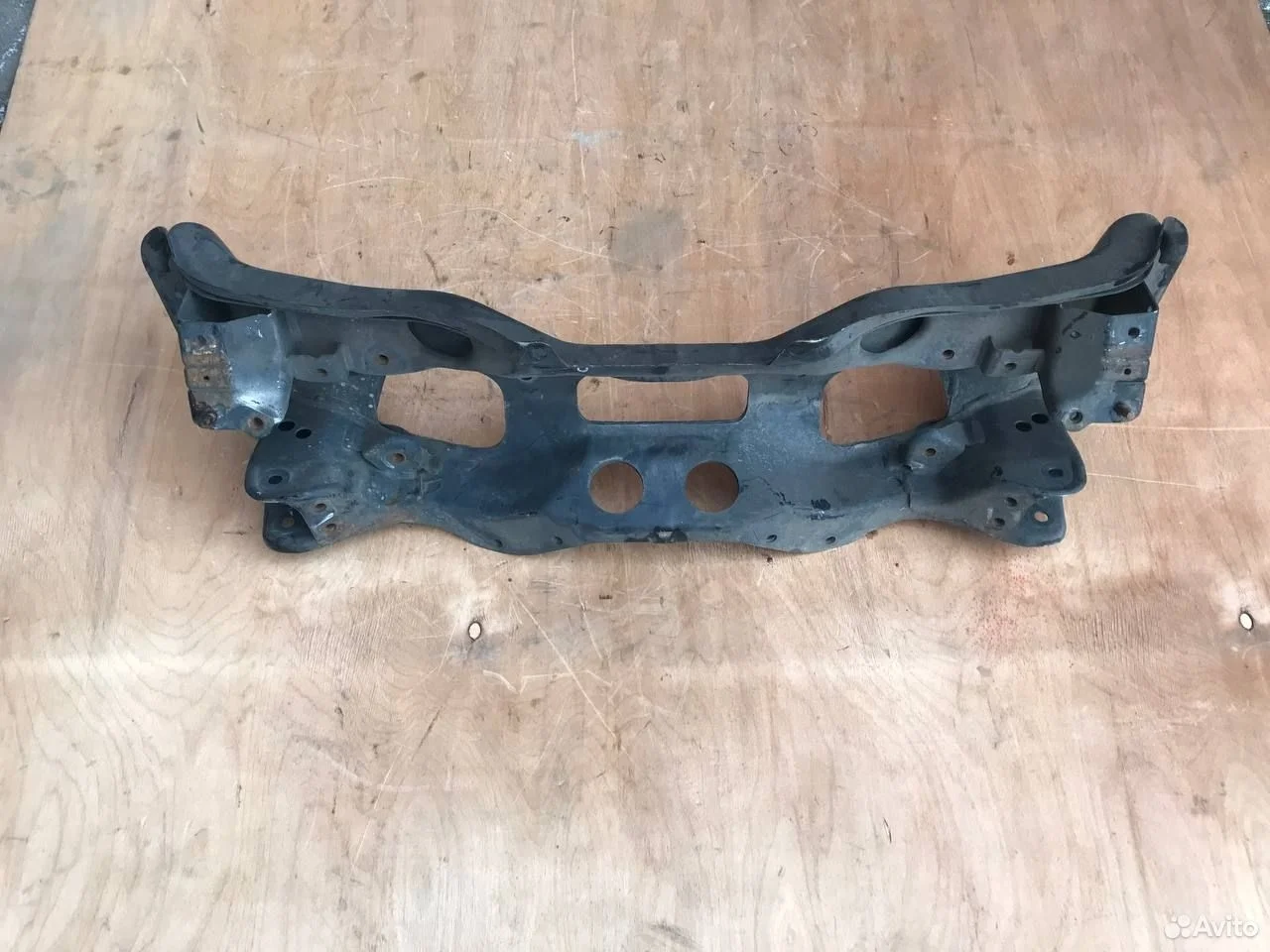 Передняя балка подрамник legacy forester impreza