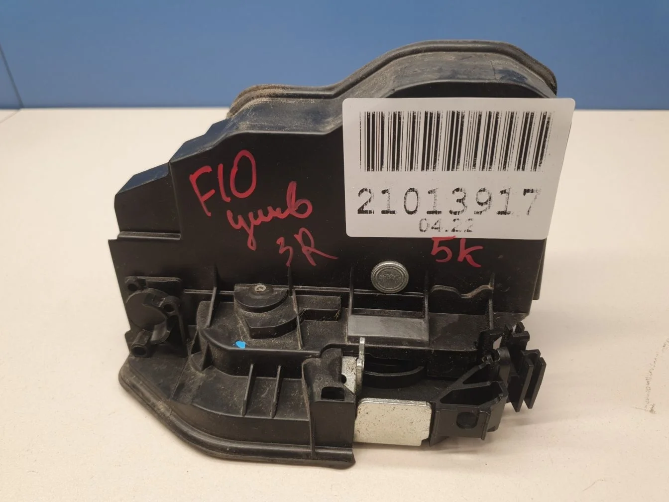 Замок двери задней правой для BMW 5 F10 2009-2017