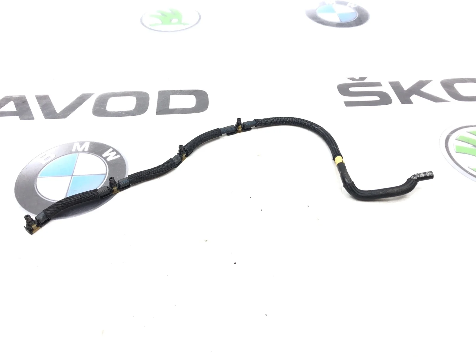 Шланг обратки Skoda Yeti 2010 03L130235N 5L 2.0 CFHF