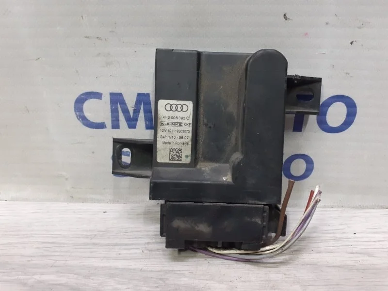 Блок управления бензонасосом Audi A8 2014 4H0906093C D4 3.0 CRE
