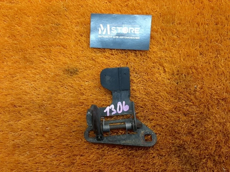 Замок капота Land Rover Discovery 2005 L319