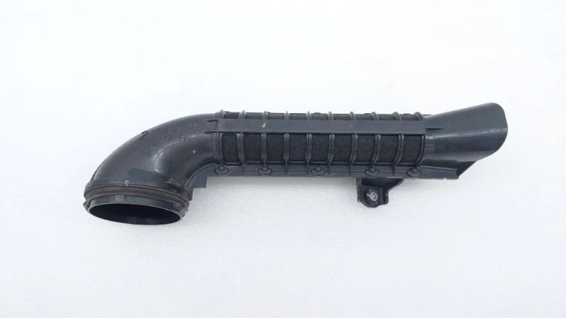 Патрубок воздушного фильтра Toyota Fortuner 2019 GUN156