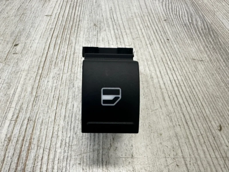 Кнопка стеклоподъемника VW Touareg NF 2013 7P