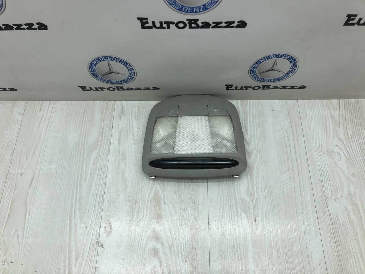 Плафон салона задний Mercedes W251