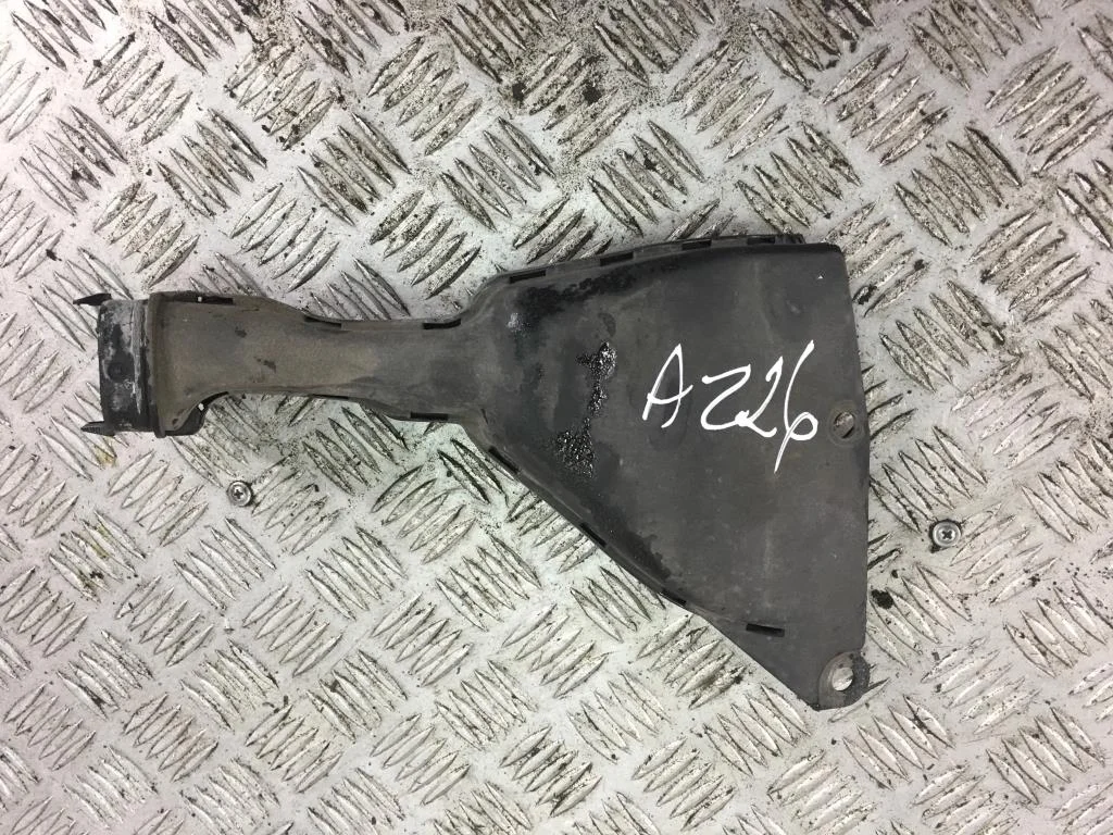Воздухозаборник MITSUBISHI Colt Z34 VI 2004-2011