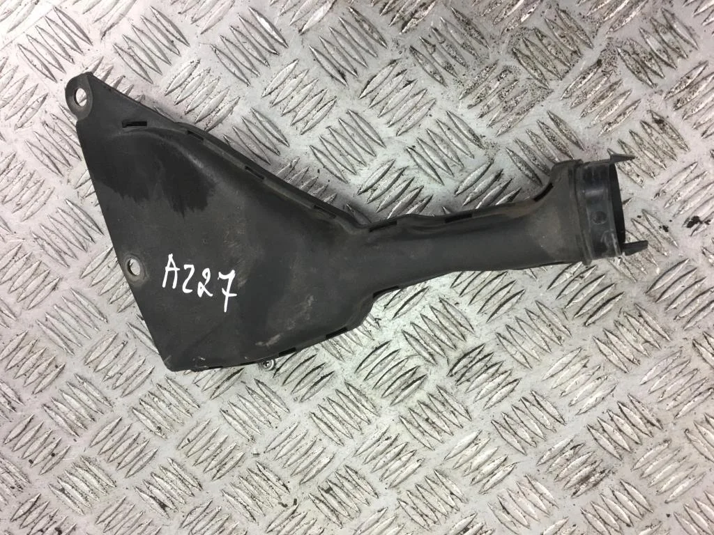 Воздухозаборник MITSUBISHI Colt Z34 VI 2004-2011