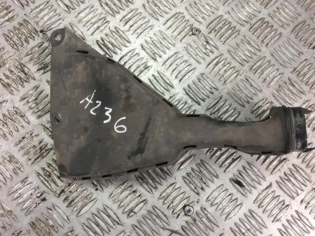 Воздухозаборник MITSUBISHI Colt Z34 VI 2004-2011