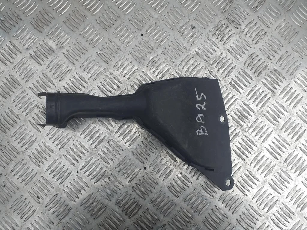 Воздухозаборник MITSUBISHI Colt Z34 VI 2004-2011