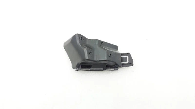 Кронштейн бампера Ford Focus 2013 CB8