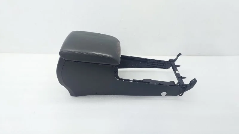 Центральная консоль Toyota Land Cruiser 2008