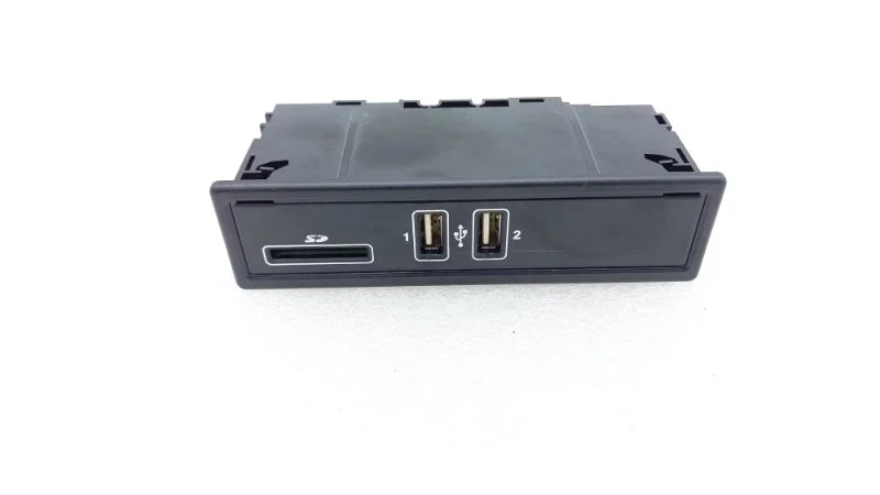 Адаптер usb Mercedes-Benz C43 2018 C205