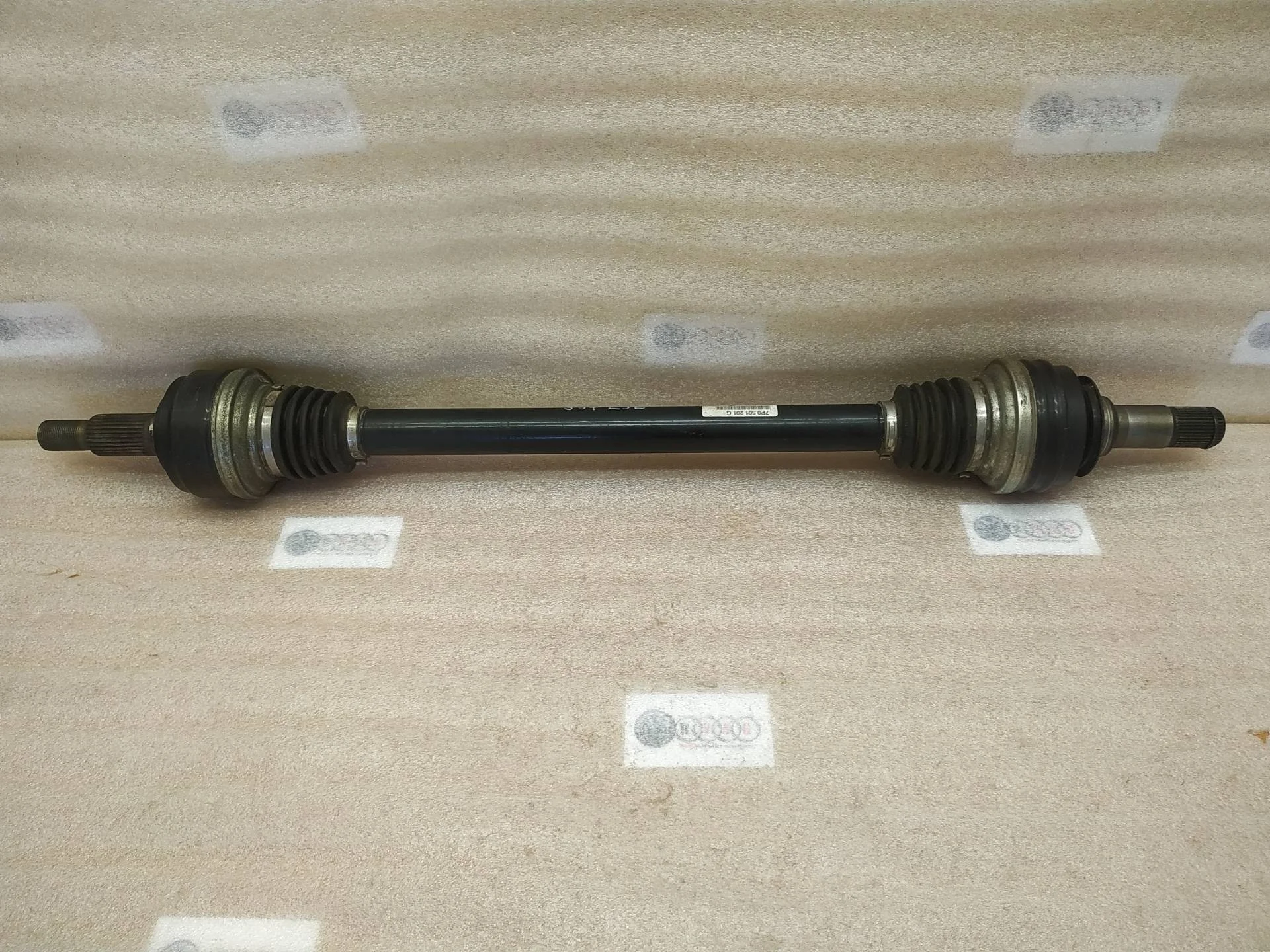 полуось задняя Volkswagen Touareg 2 7P6 2011