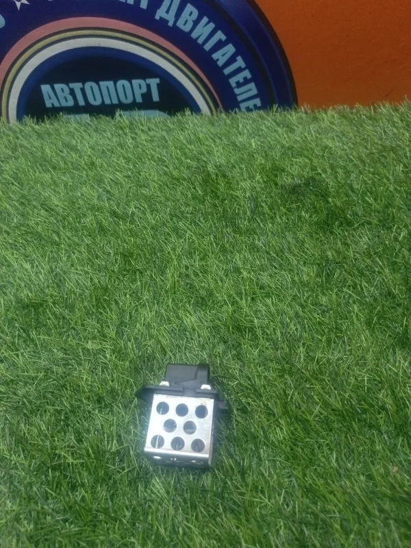 Резистор вентилятора Renault Laguna 8200045082