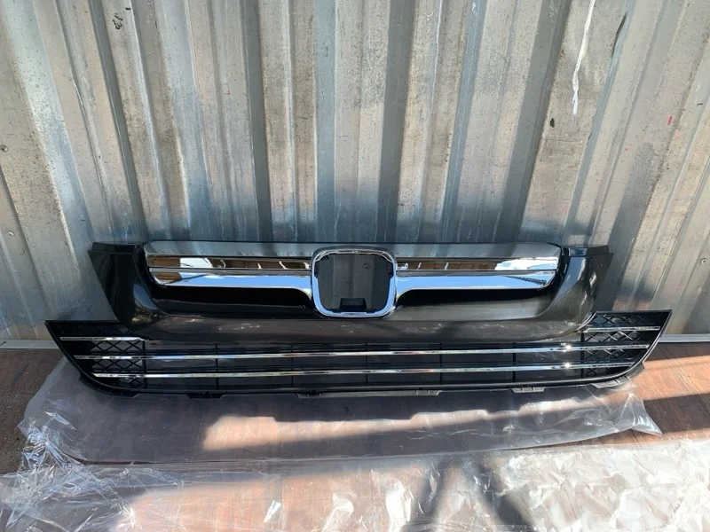 Решетка радиатора Honda CR-V 3 2007-2009