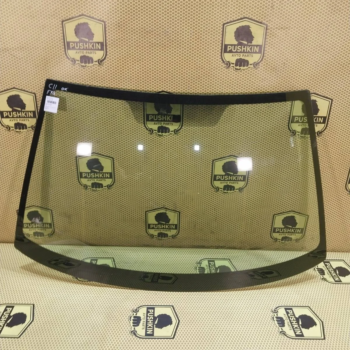 Лобовое стекло Nissan Tiida 2009 C11