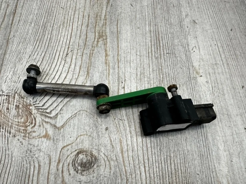 Датчик дорожного просвета VW Touareg 2 2010-2018 7P