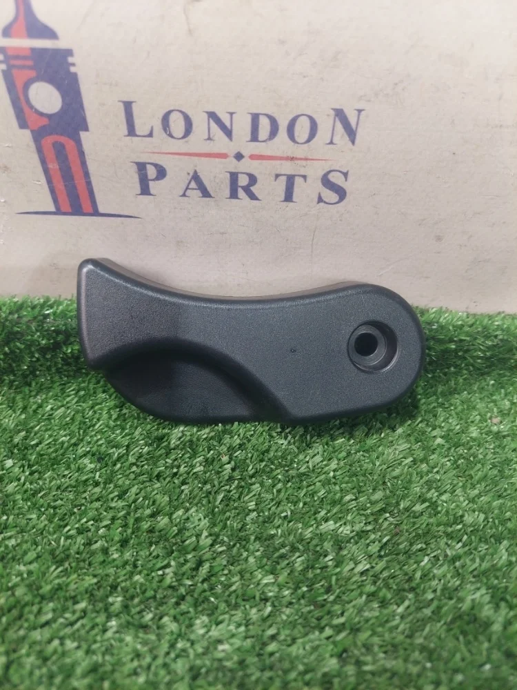 Рычаг капота BMW F06