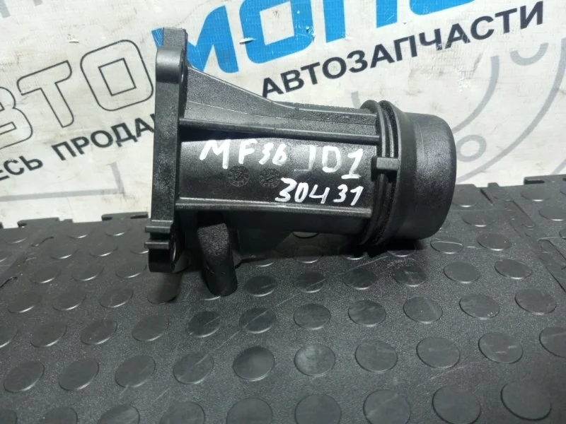 Патрубок дроссельной заслонки Mercedes-Benz