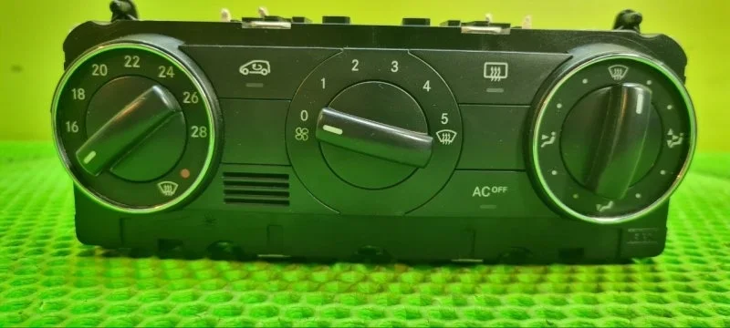 Блок управления климат-контролем Mercedes Benz