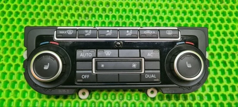 Блок управления климат-контролем Volkswagen Passat