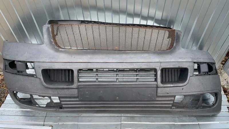 Бампер передний Volkswagen Transporter T5 2004