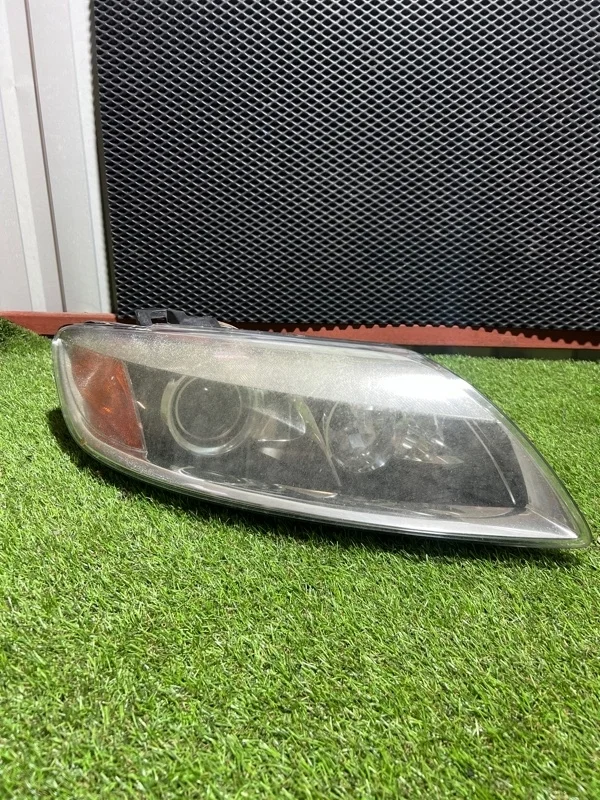 Фара ксеноновая Audi Q7 4L